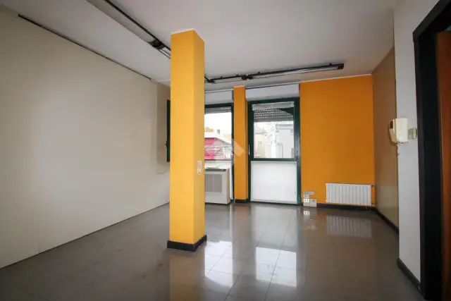 Büro in Via degli Albani 1, Bergamo - Foto 1