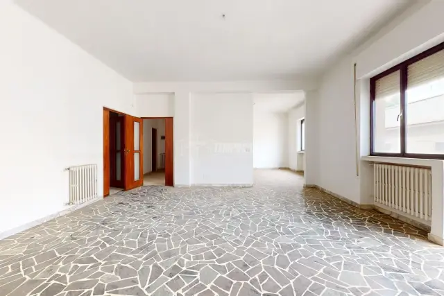 4-room flat in Via Nicola De Bellis, Castellana Grotte - Photo 1