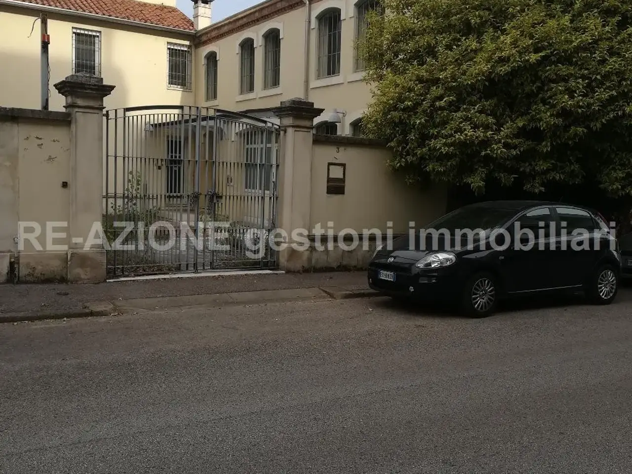 Showroom in , Vicenza, {3} - Foto 1