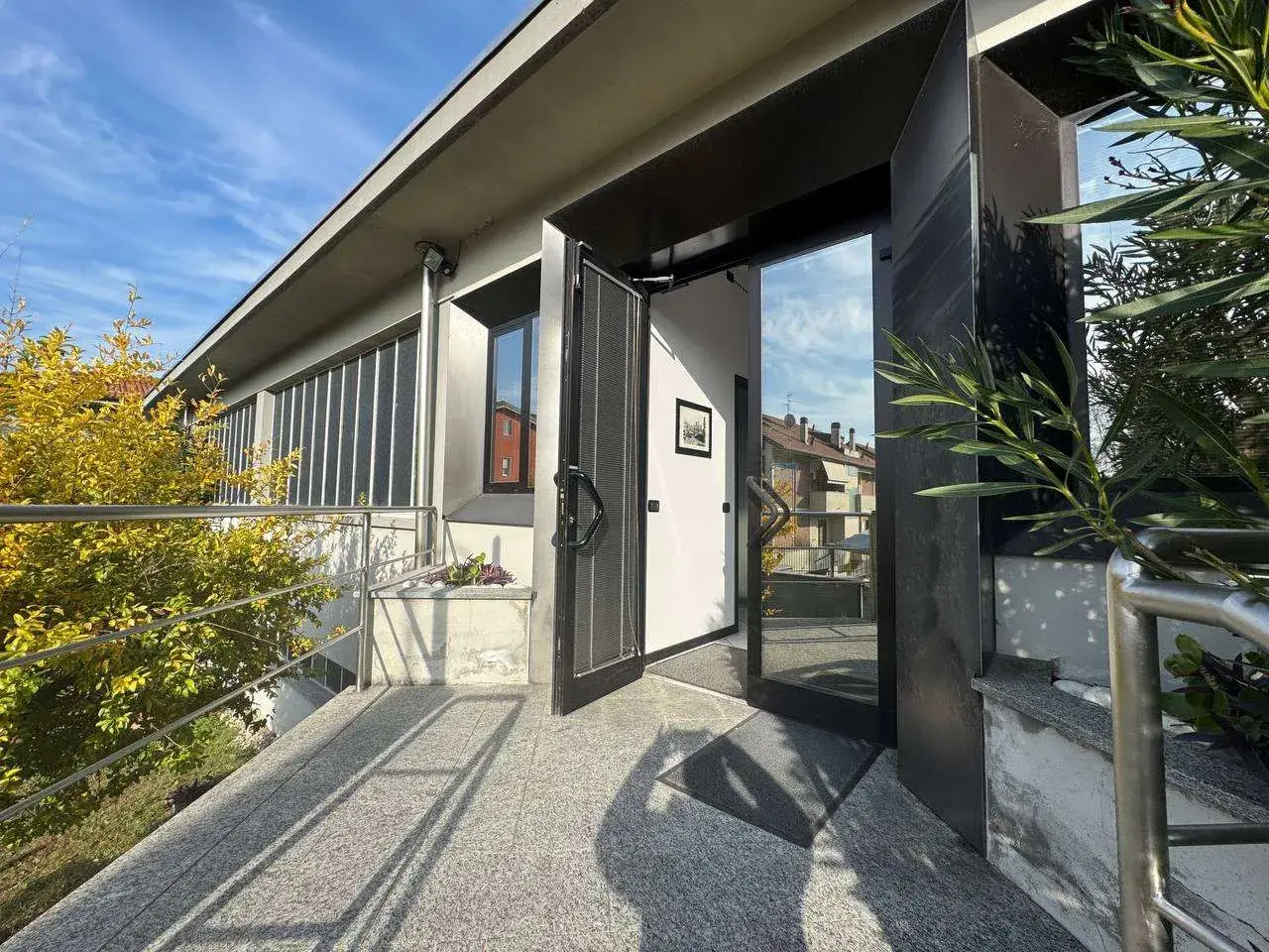 Palazzina commerciale in , Seregno, {3} - Foto 2