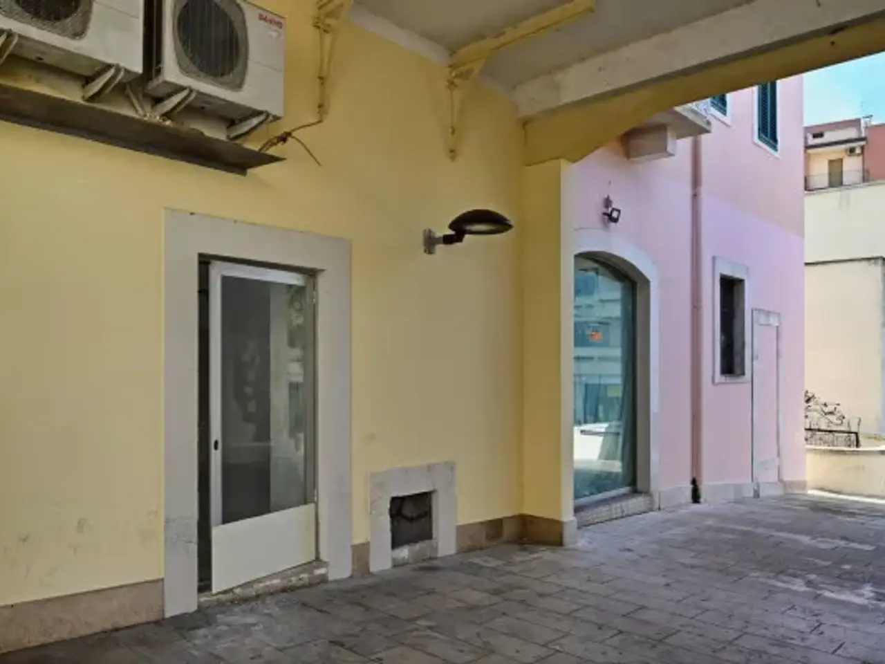 Negozio in Via Dante Alighieri 65, Putignano, {3} - Foto 2