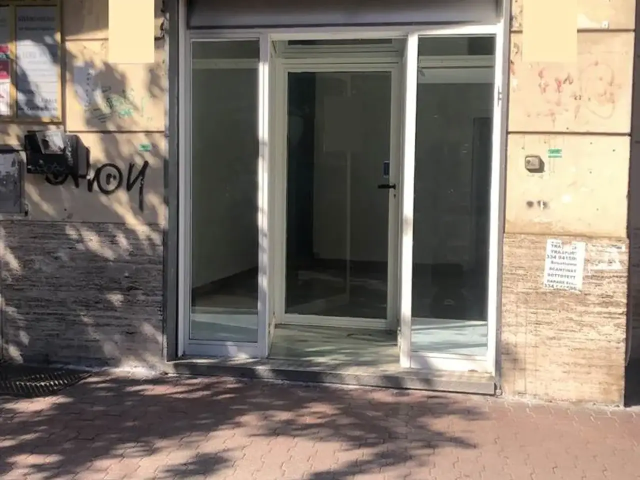 Negozio in Via Posidonia, Salerno, {3} - Foto 1