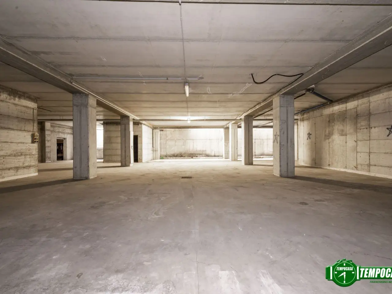 Magazzino in Via Giacomo Brodolini 9, Nova Milanese, {3} - Foto 1