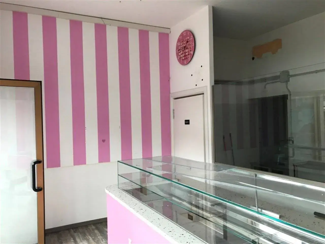 Locale commerciale in Via Roma Scanzorosciate, Scanzorosciate, {3} - Foto 1