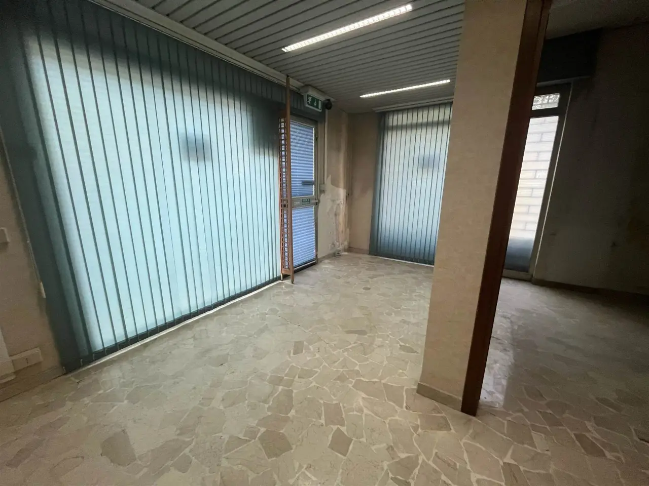 Negozio in , Modena, {3} - Foto 1