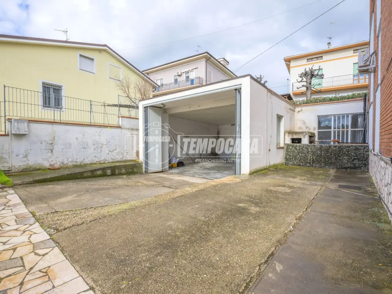 Magazzino in Via Silvio Pellico, Civitanova Marche, {3} - Foto 1
