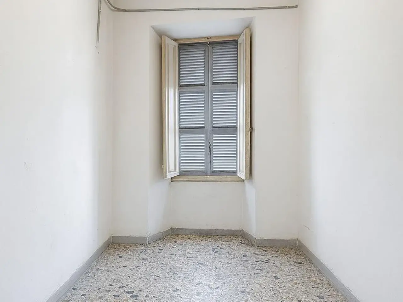 Magazzino in Via Manara 6, Nettuno, {3} - Foto 1