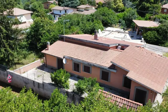 Mansion in Via del Centauro 8, Rignano Flaminio - Photo 1