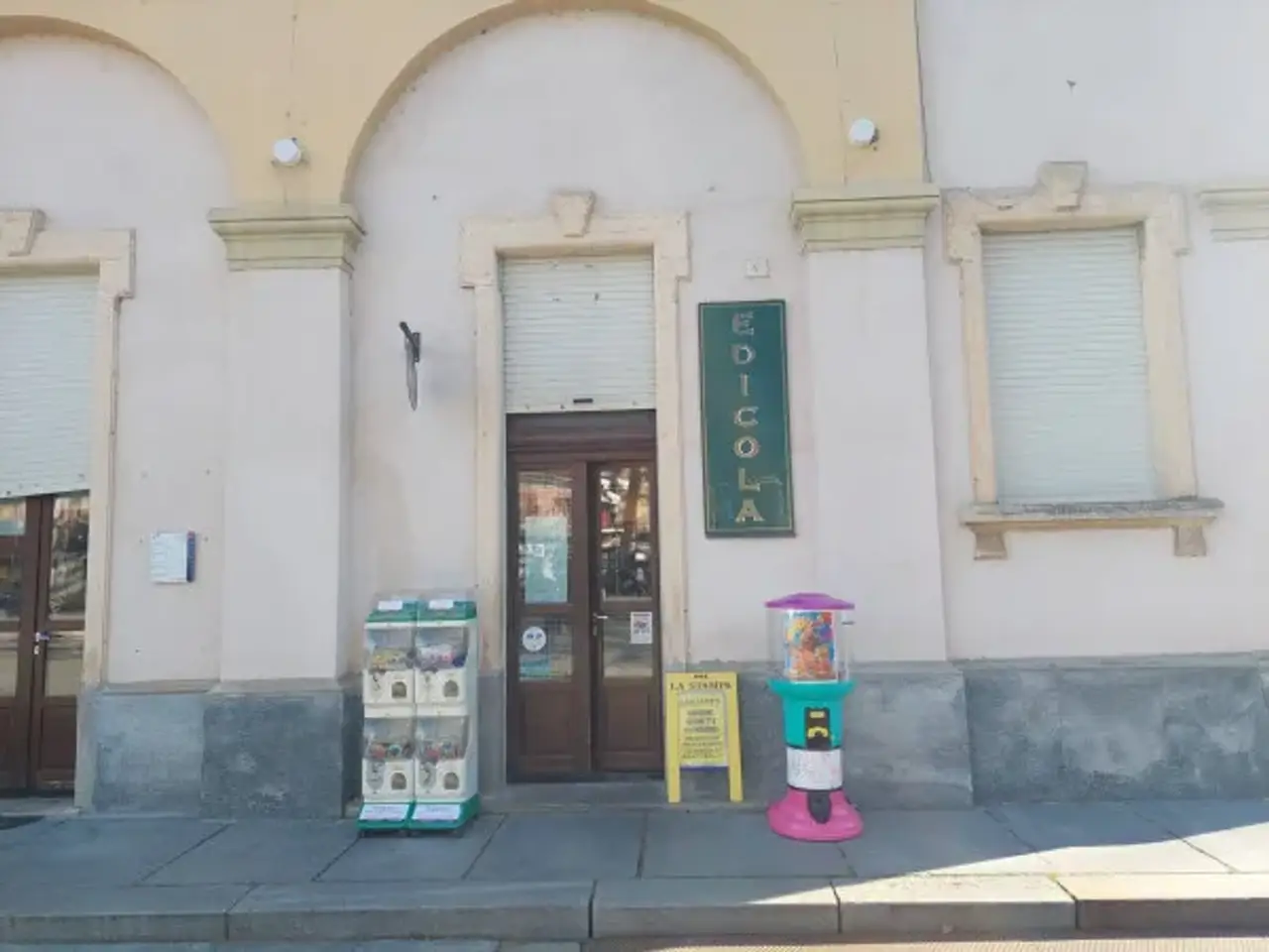Edicola in Piazza Martiri della Libertà 48, Almese, {3} - Foto 1
