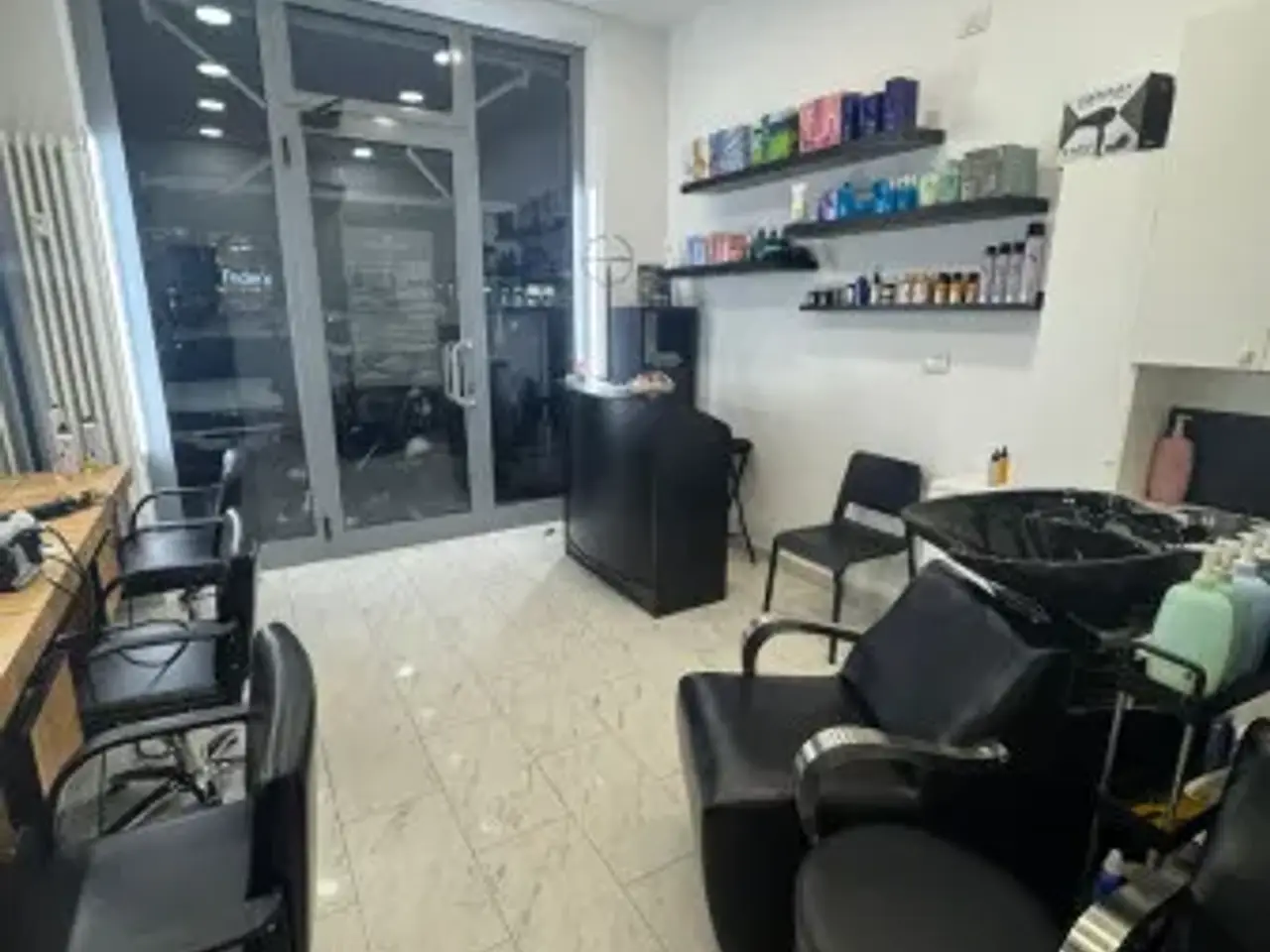 Negozio in Corso Sebastopoli 242, Torino, {3} - Foto 2