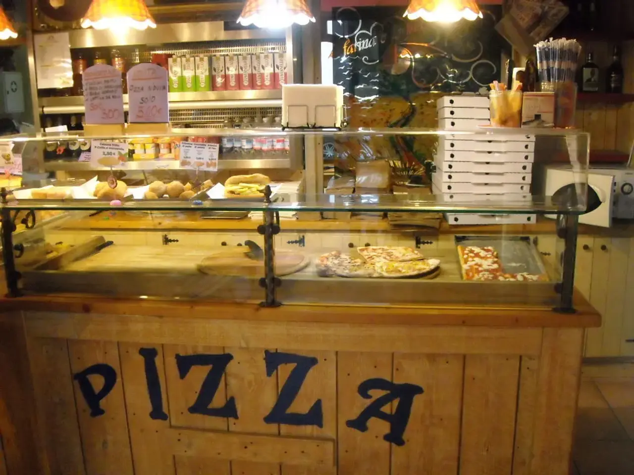 Pizza al taglio in , Prato, {3} - Foto 1
