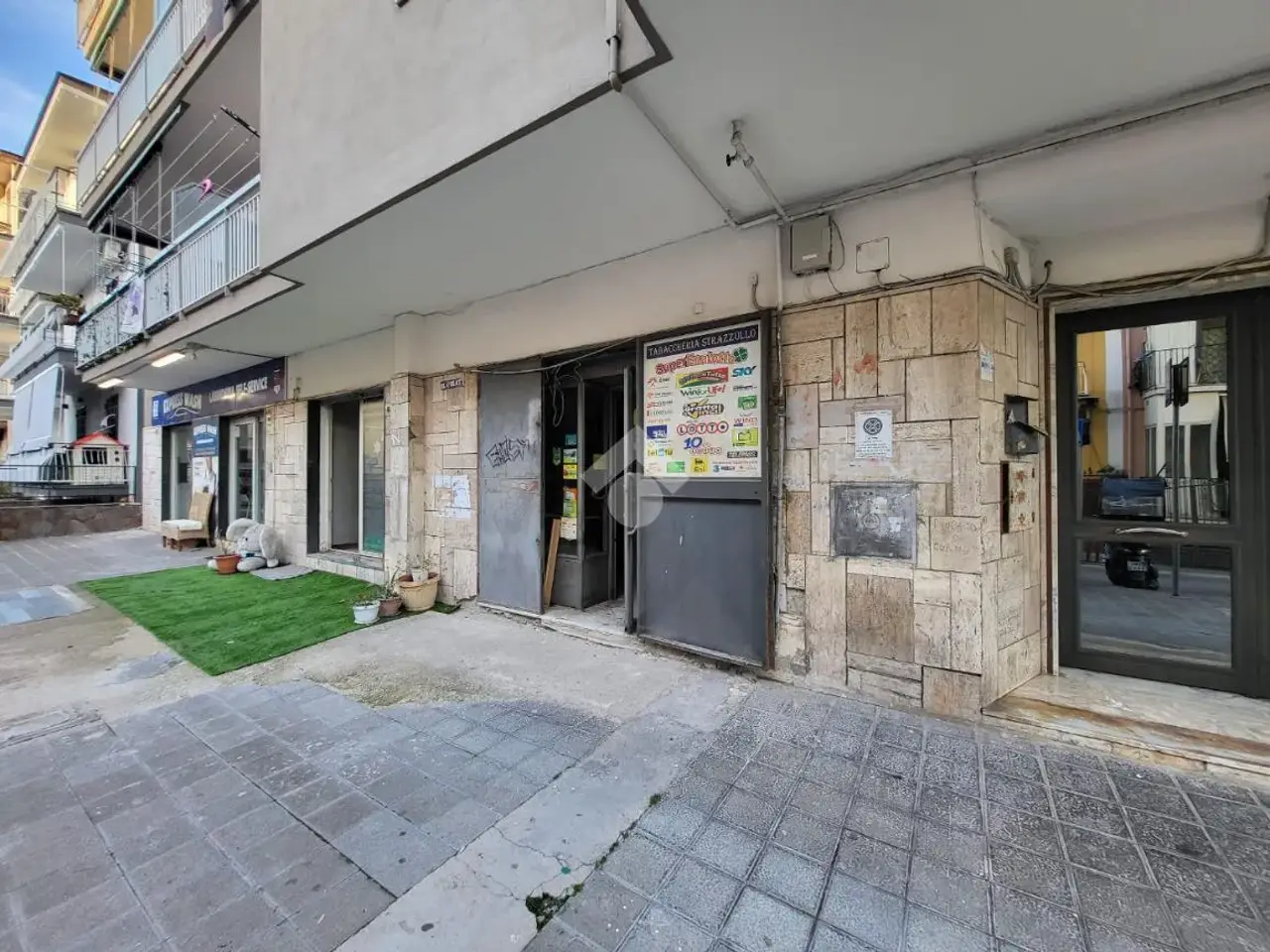Negozio in Via Comunale Vecchia 83, Napoli, {3} - Foto 1