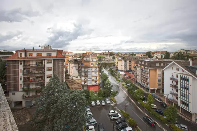 Penthouse in Via Treviso, Viterbo - Photo 1