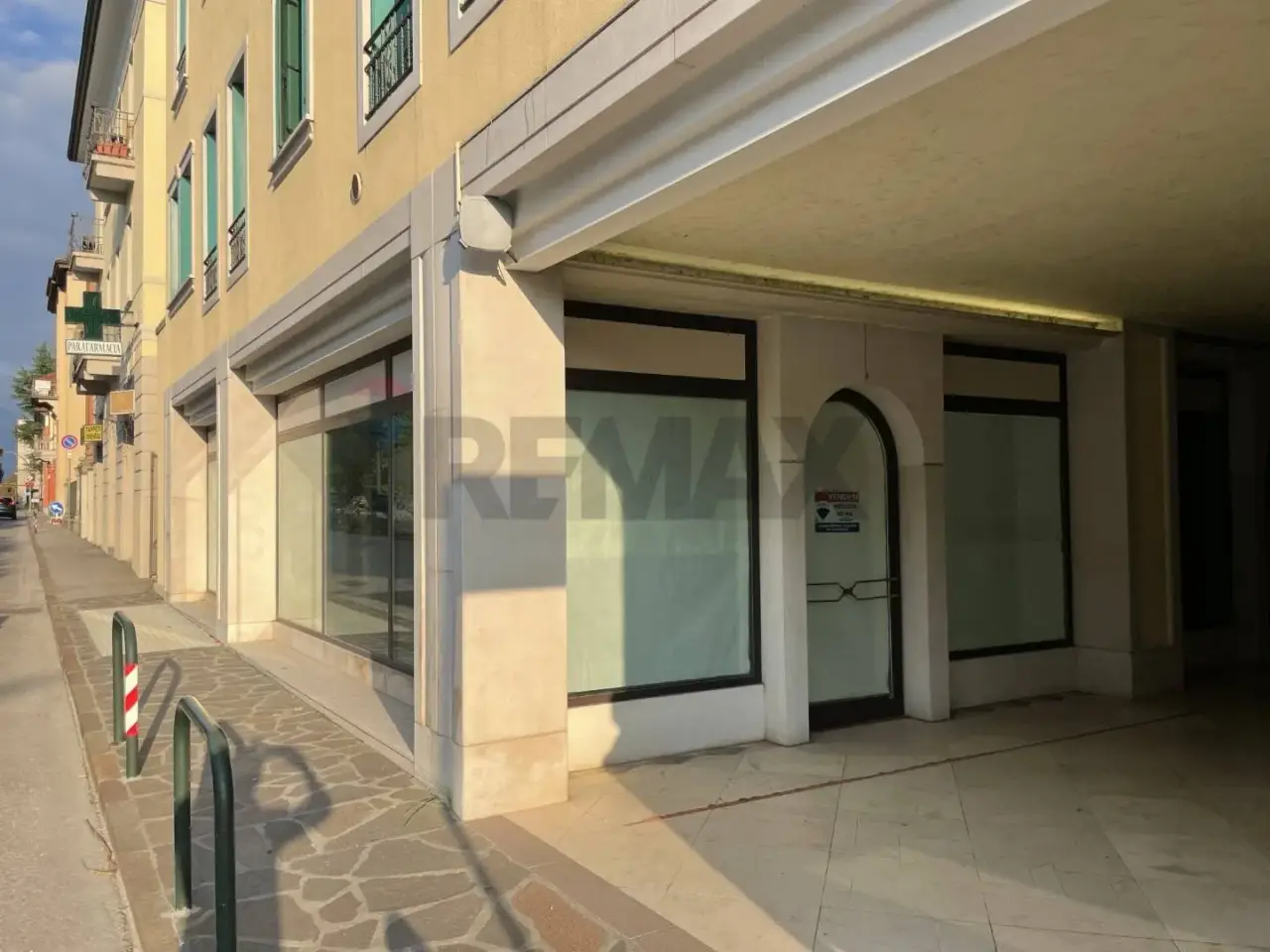 Negozio in Via Cavour, Belluno, {3} - Foto 1