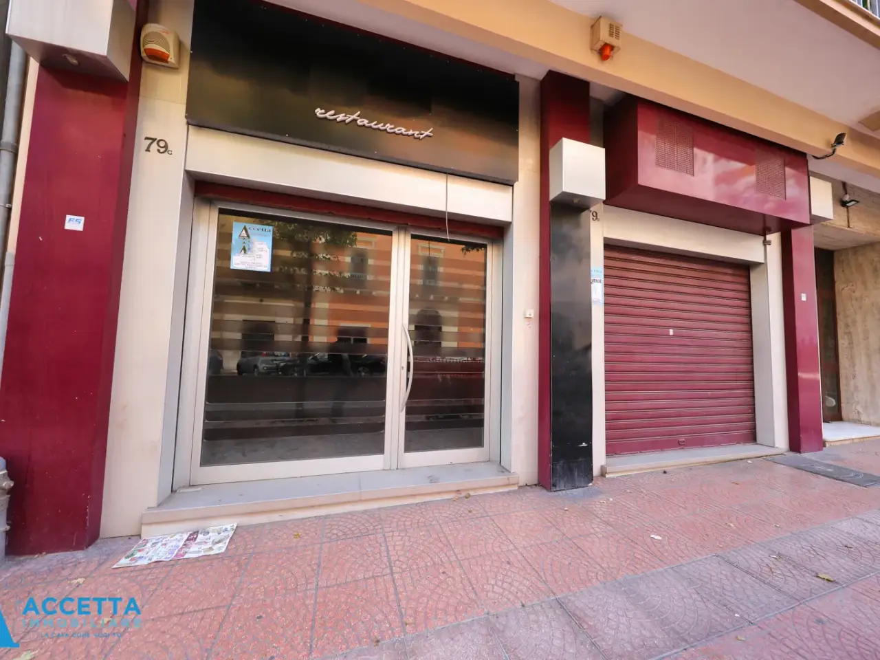 Negozio in Corso Umberto I 79, Taranto, {3} - Foto 1