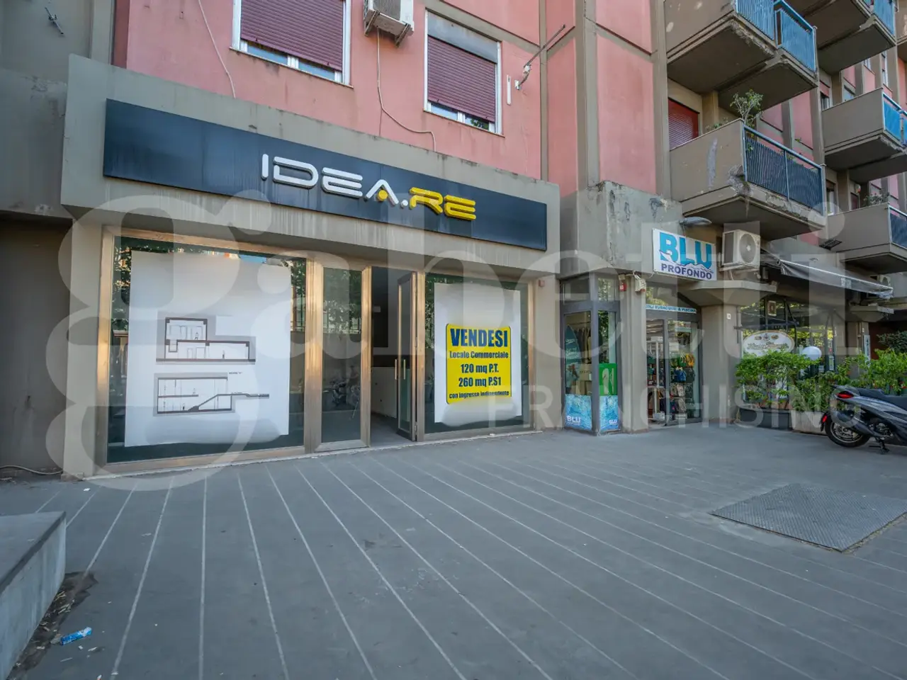 Negozio in Viale Strasburgo  26, Palermo, {3} - Foto 1