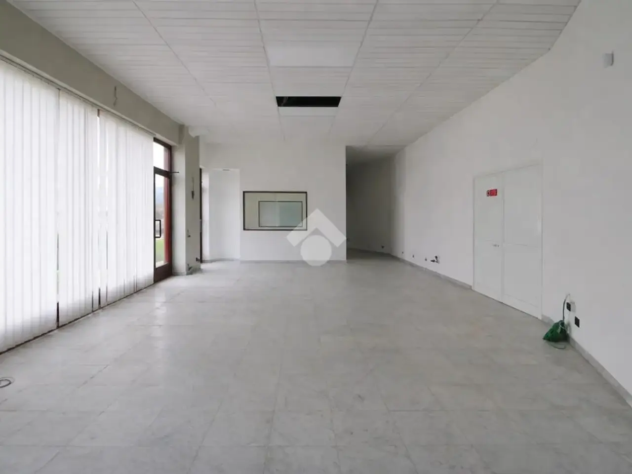 Capannone in Via Lenin 132, San Giuliano Terme, {3} - Foto 1