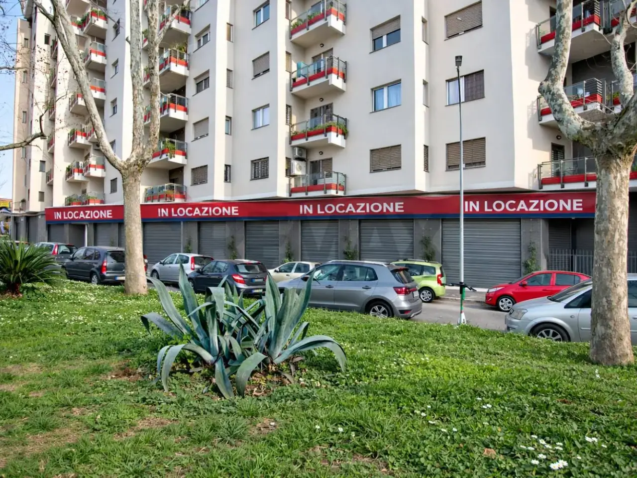 Negozio in Via Nocera Umbra 72/86, Roma, {3} - Foto 1