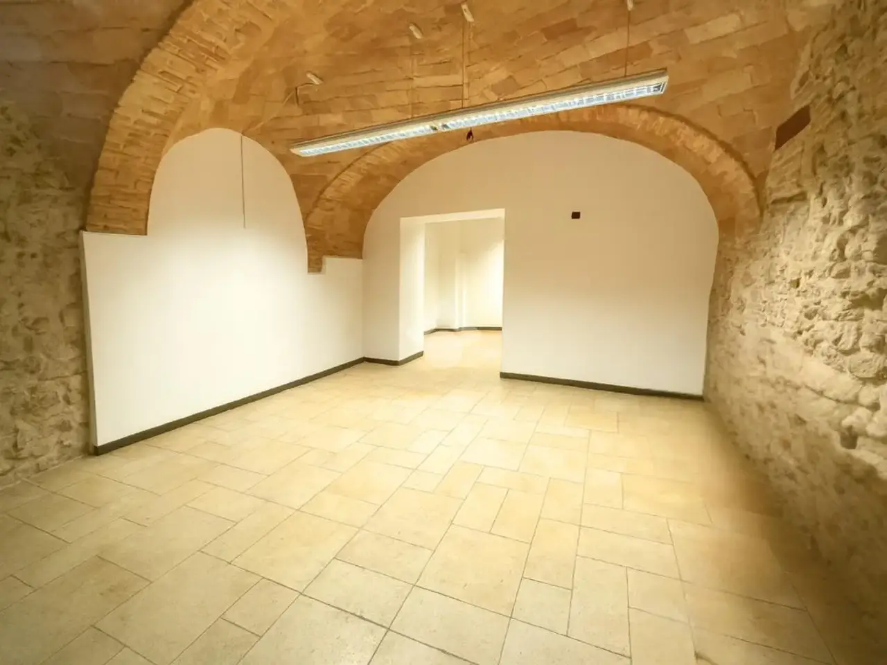 Negozio in Via Raneiro 20, Teramo, {3} - Foto 1