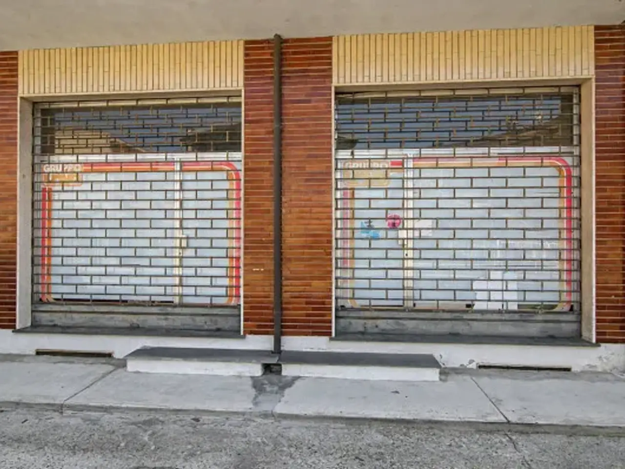 Negozio in Via Lucania 10, Voghera, {3} - Foto 1