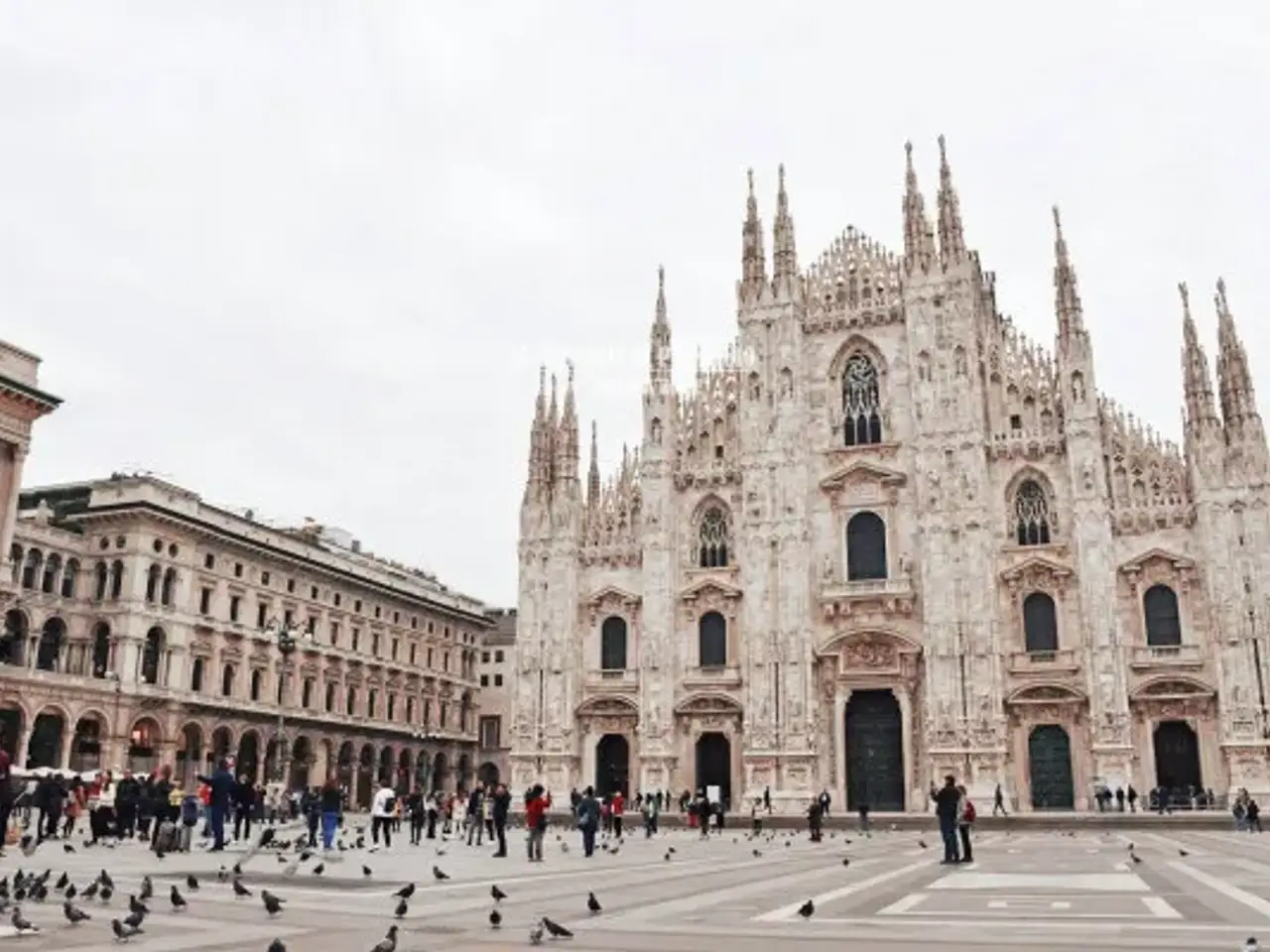 Negozio in Foro Buonaparte, Milano, {3} - Foto 1