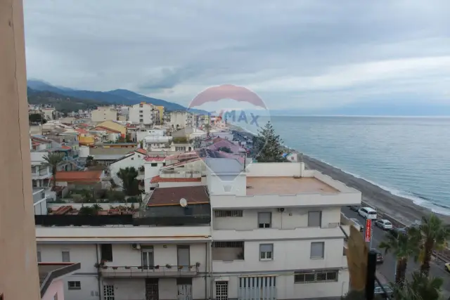 Appartamento in Lungomare Mattarella 10, Santa Teresa di Riva - Foto 1