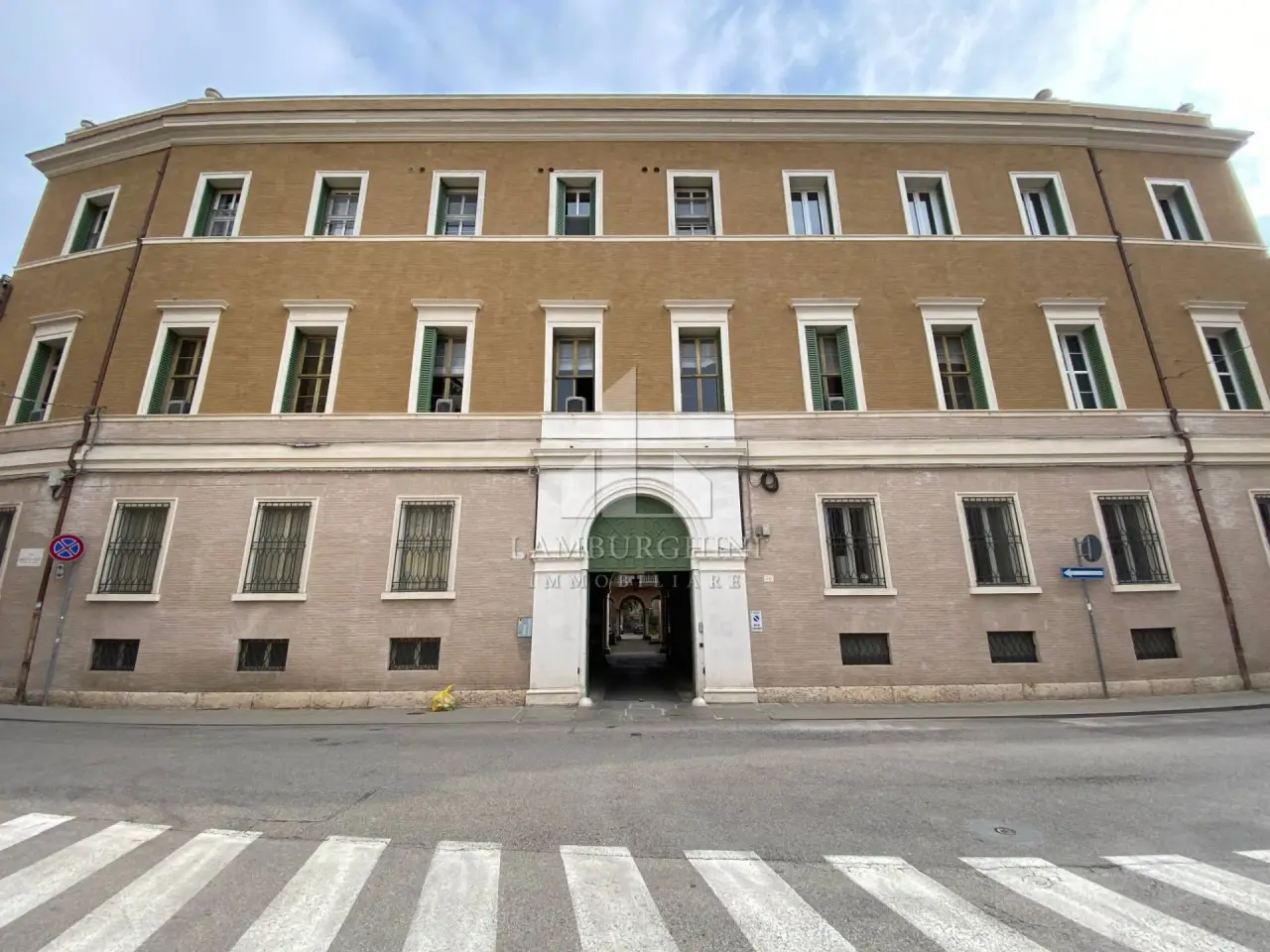 Negozio in Via Borgo dei Leoni, Ferrara, {3} - Foto 1