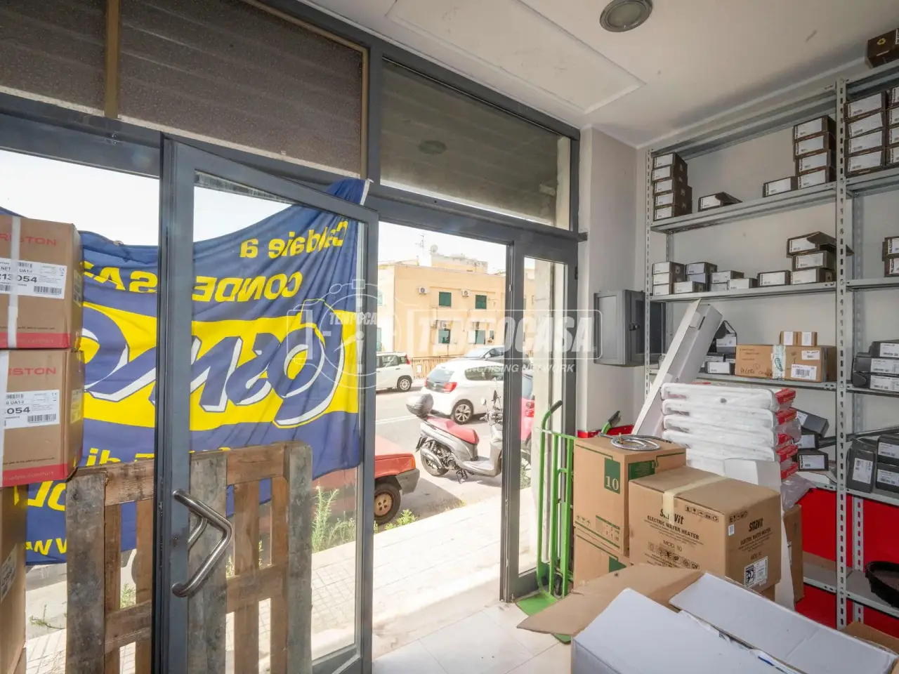 Negozio in Via Fratelli di Mari 13, Messina, {3} - Foto 2