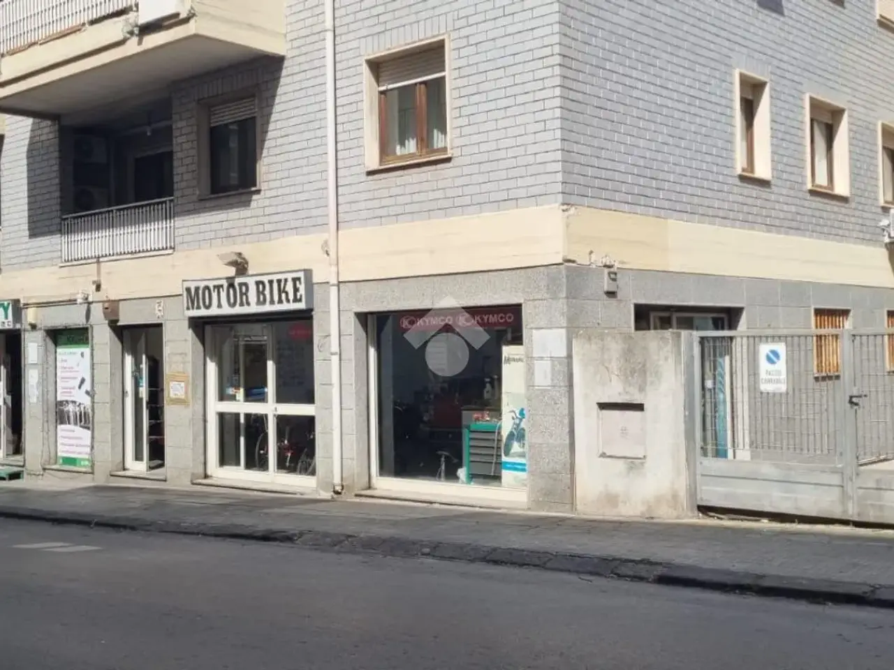Negozio in Via Lorenzo Bogino 27, Sassari, {3} - Foto 2