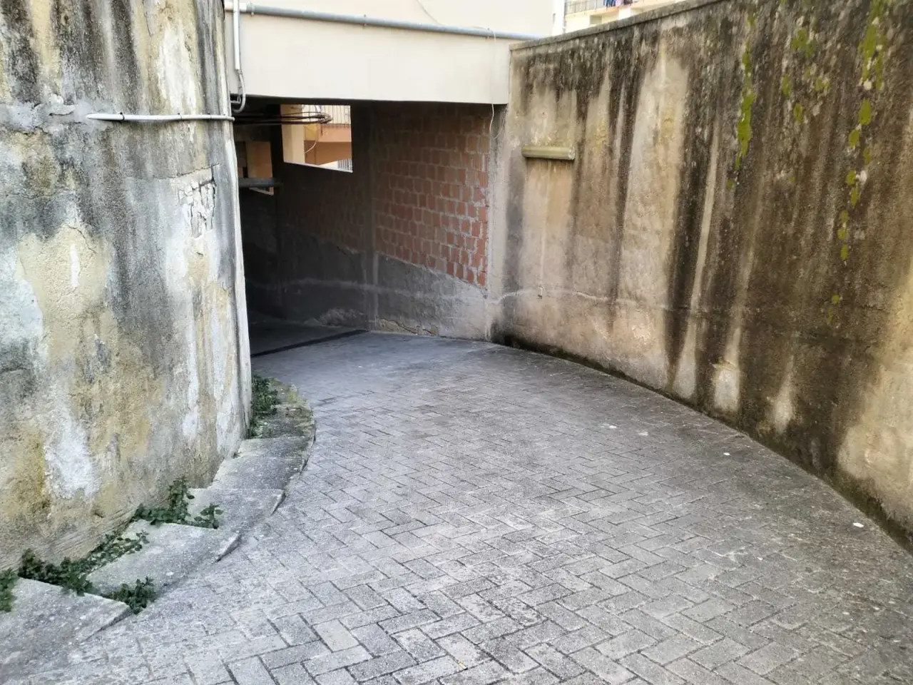 Parcheggio chiuso in , Siracusa, {3} - Foto 2
