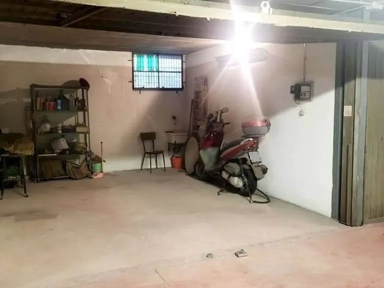 Parcheggio chiuso in Passo Ruscarolo, Genova, {3} - Foto 1