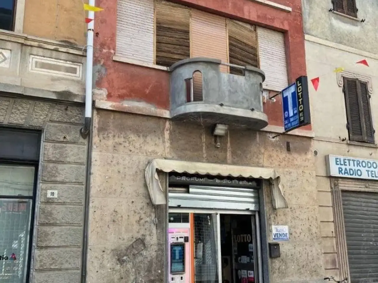 Locale commerciale in Via Vittorio Veneto 8, Mede, Mede, {3} - Foto 2