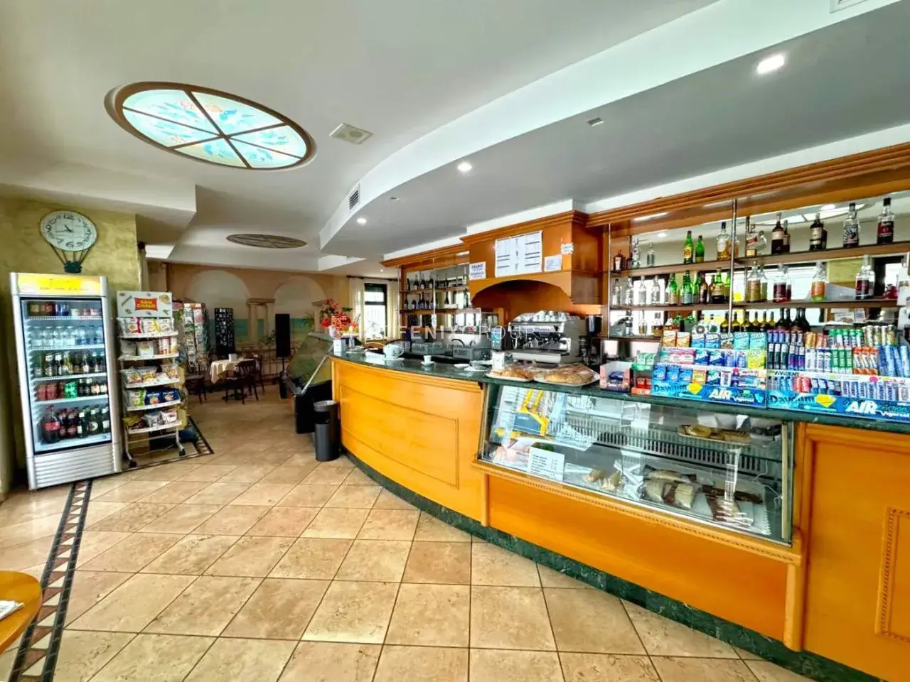 Negozio in Via Alessandro Volta 82, San Benedetto Del Tronto, {3} - Foto 1