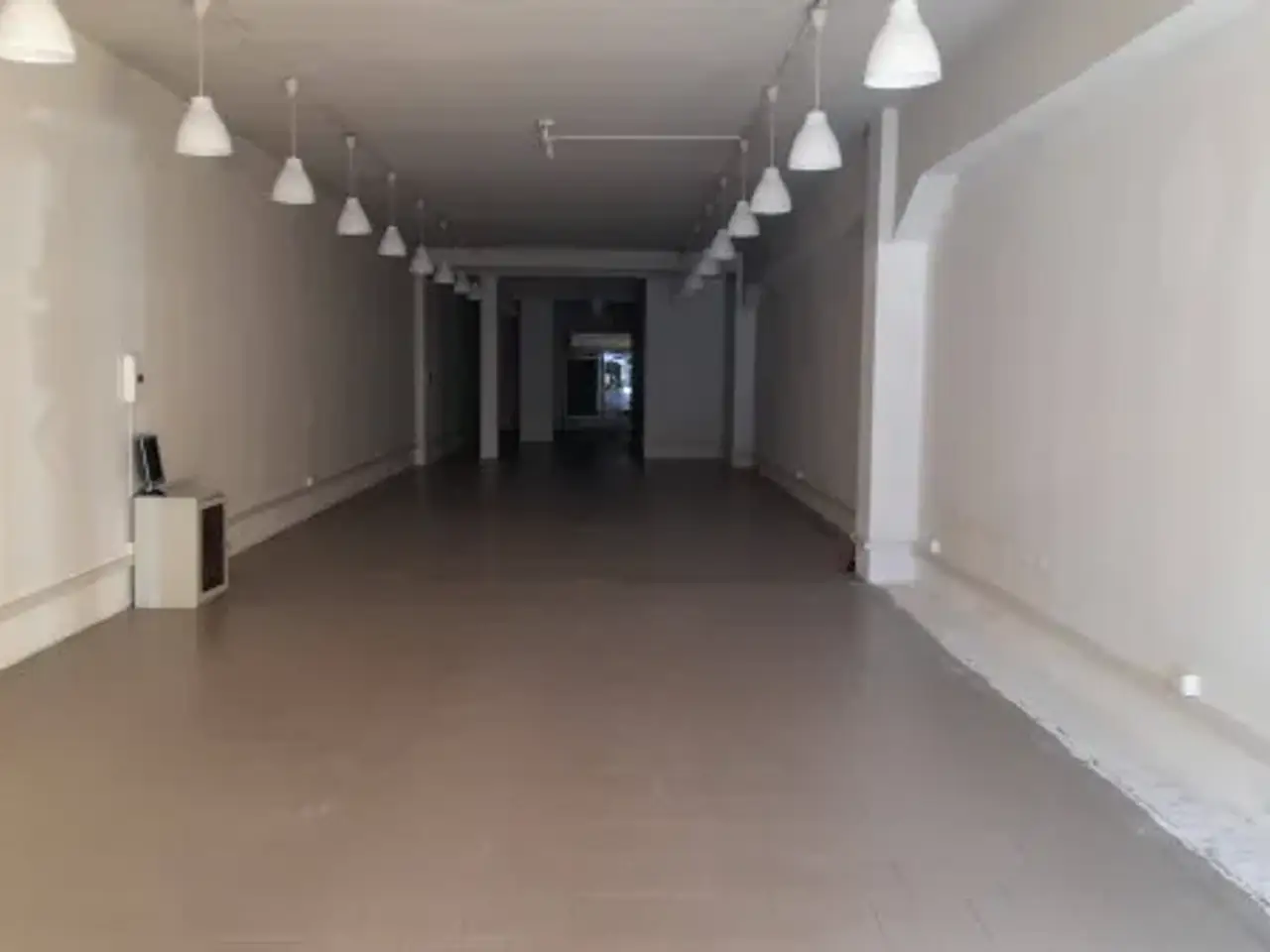 Negozio in Via Val di Fassa, Monterotondo, {3} - Foto 2
