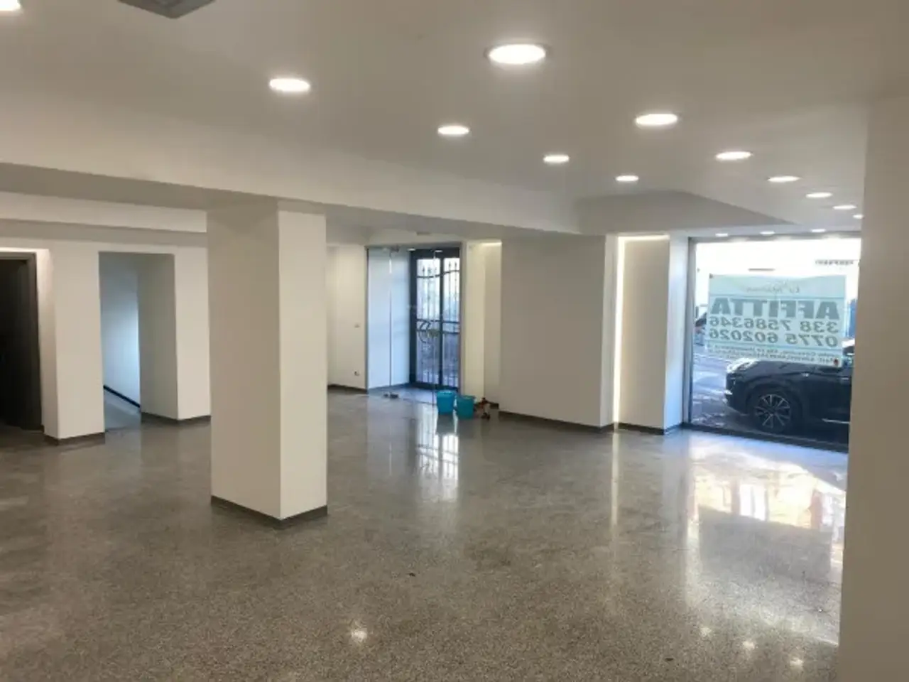 Negozio in Viale della Libertà 42, Ceccano, {3} - Foto 1
