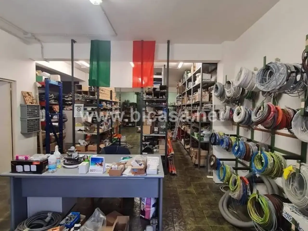 Magazzino in Menotti , Pesaro, {3} - Foto 1