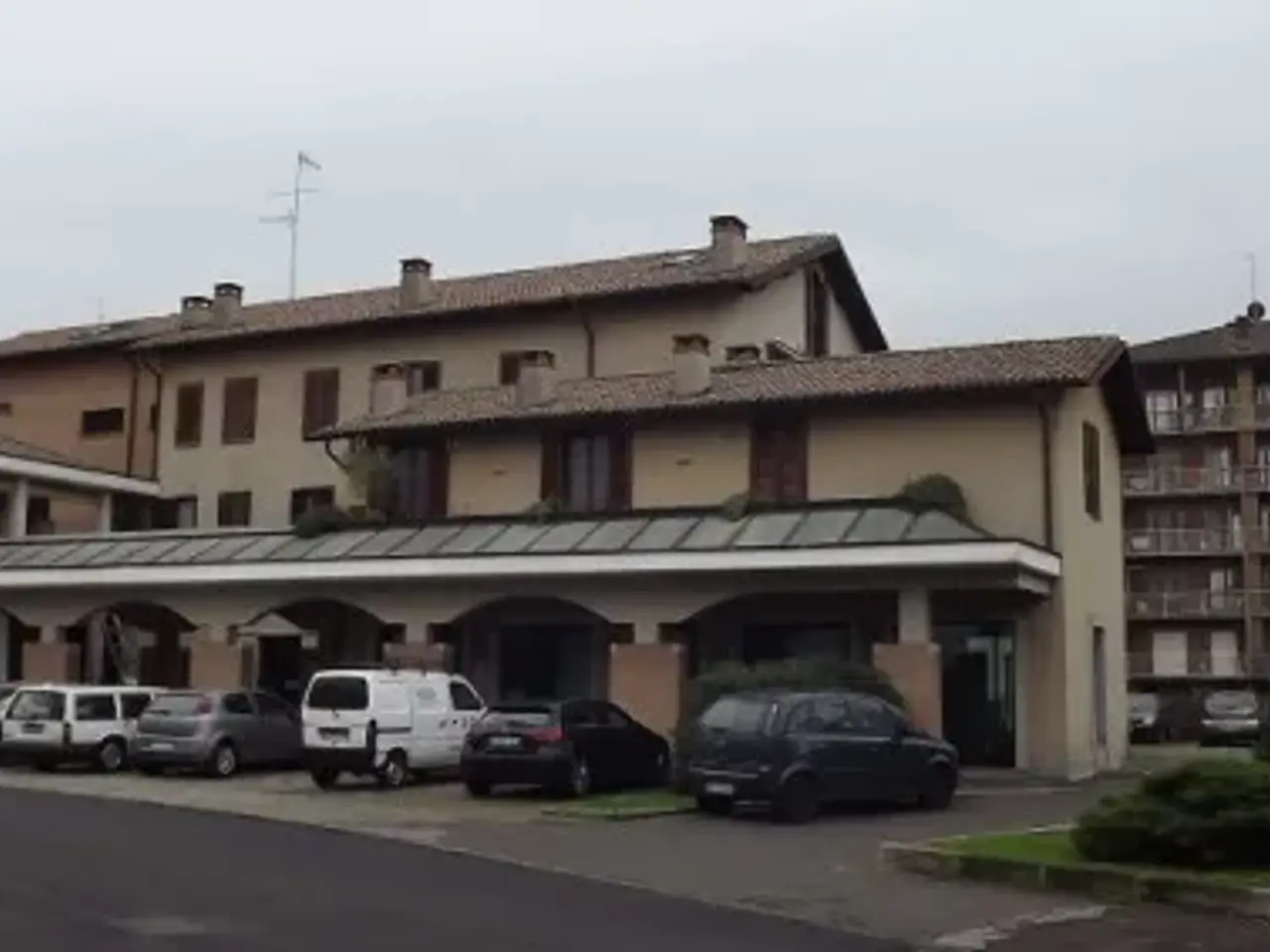 Capannone in , Abbiategrasso, {3} - Foto 1