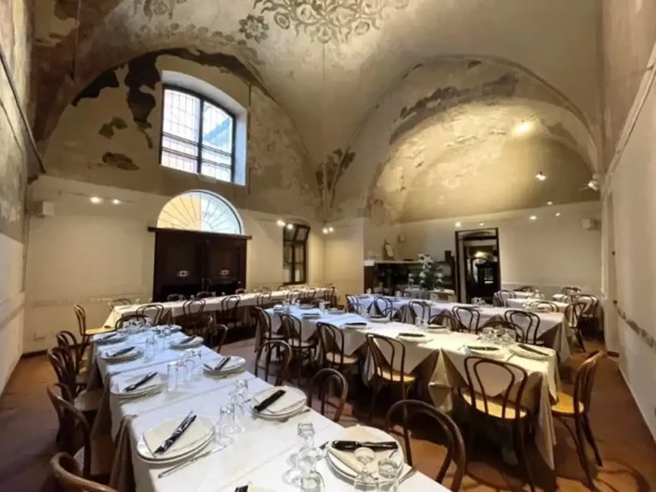 Ristorante in Piazza Broletto, Mantova, {3} - Foto 1