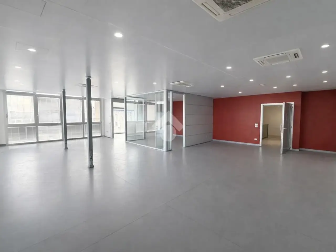 Ufficio in Via del Credito 26, Castelfranco Veneto, {3} - Foto 1