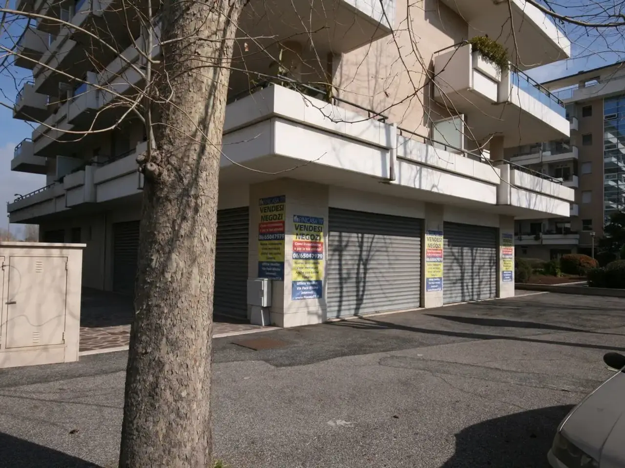Negozio in Via della Foce Micina 12, Fiumicino, {3} - Foto 2
