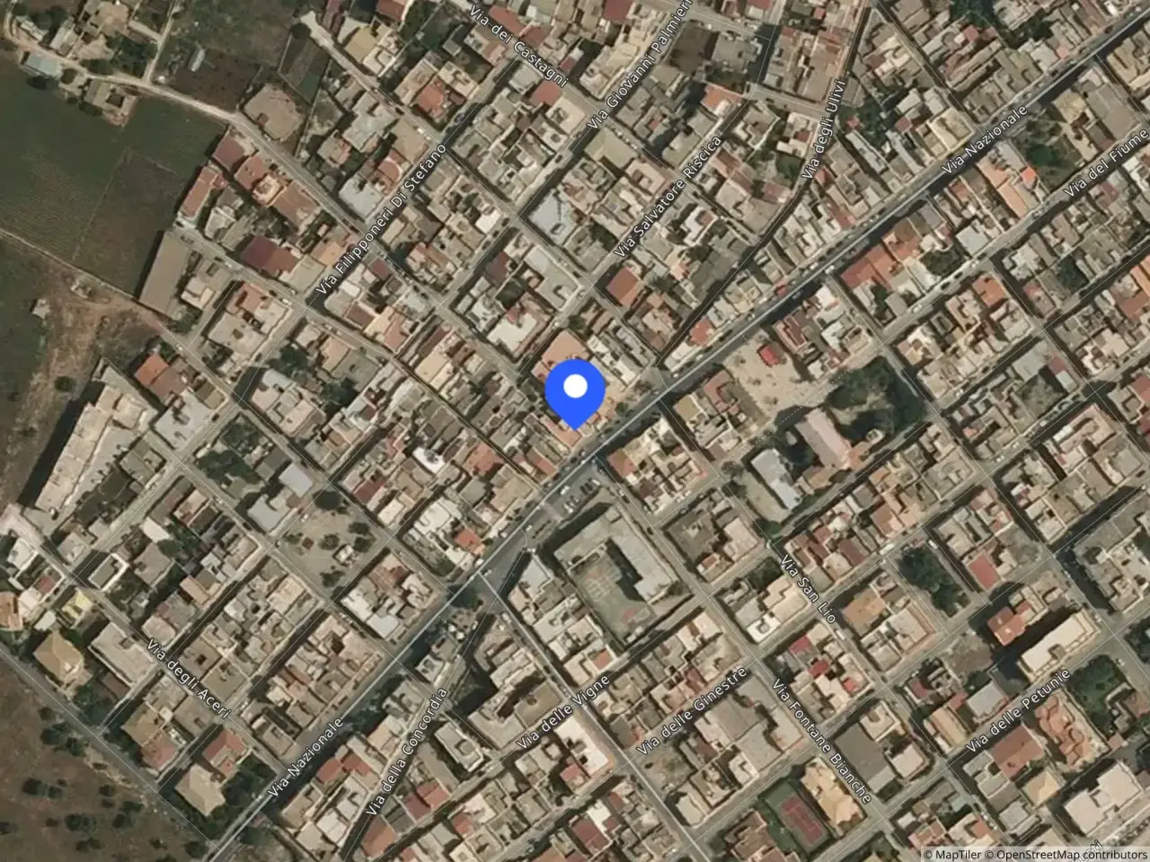 Magazzino in Cassibile, Via dei Fiordalisi Nn. 13-15-17-19-21 13, Siracusa, {3} - Foto 1
