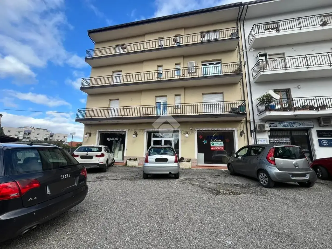 Negozio in Corso Italia 74, Montalto Uffugo, {3} - Foto 1