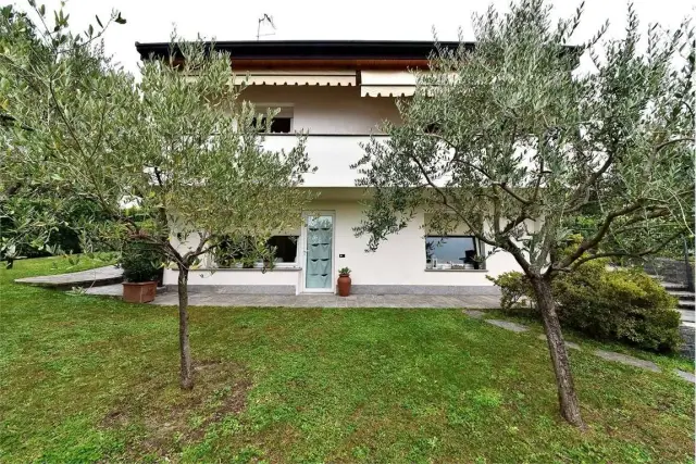 Mansion in Via Corinto, Cantù - Photo 1