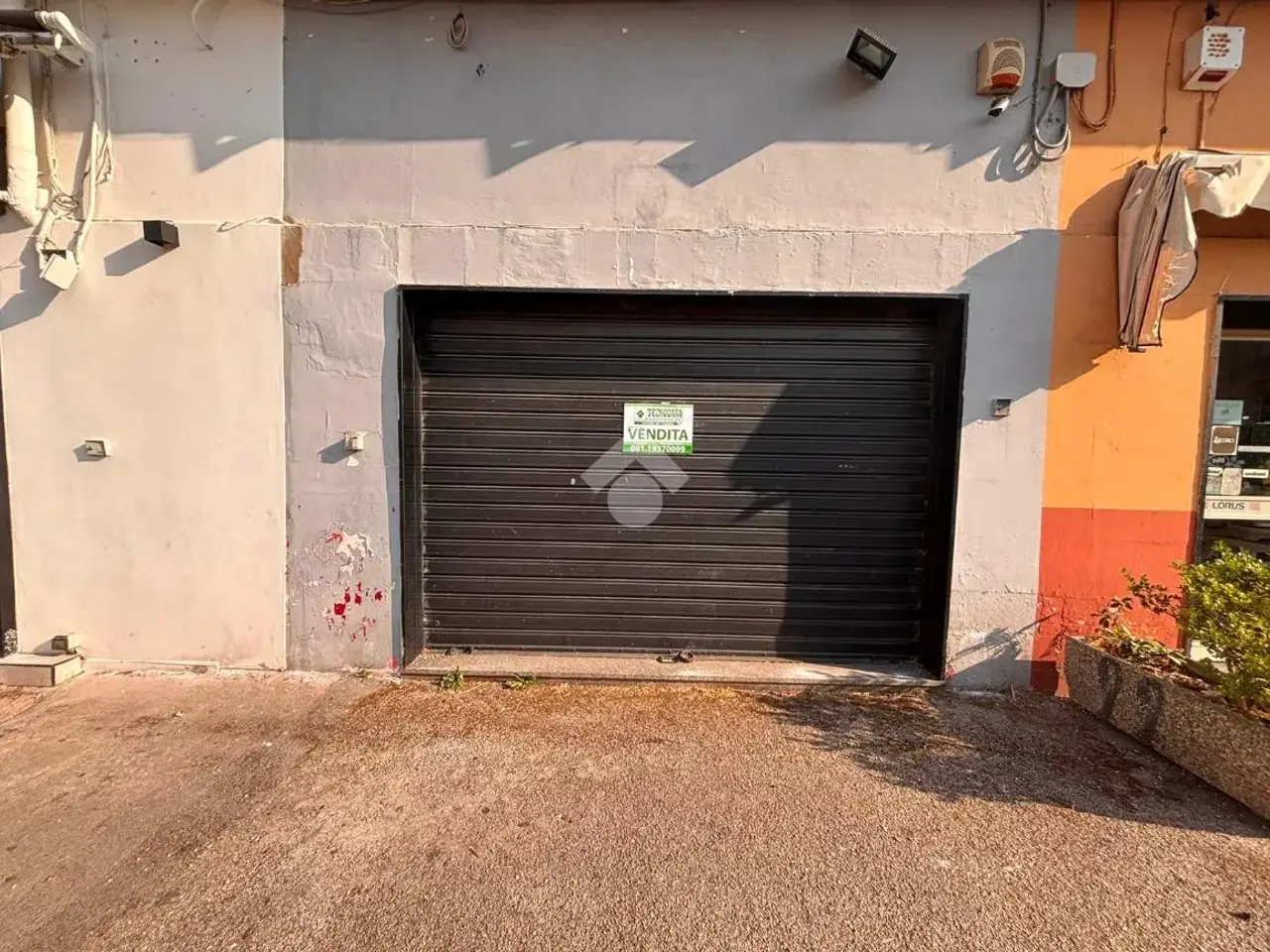Negozio in Via Antonio Segni 87, Pompei, {3} - Foto 2