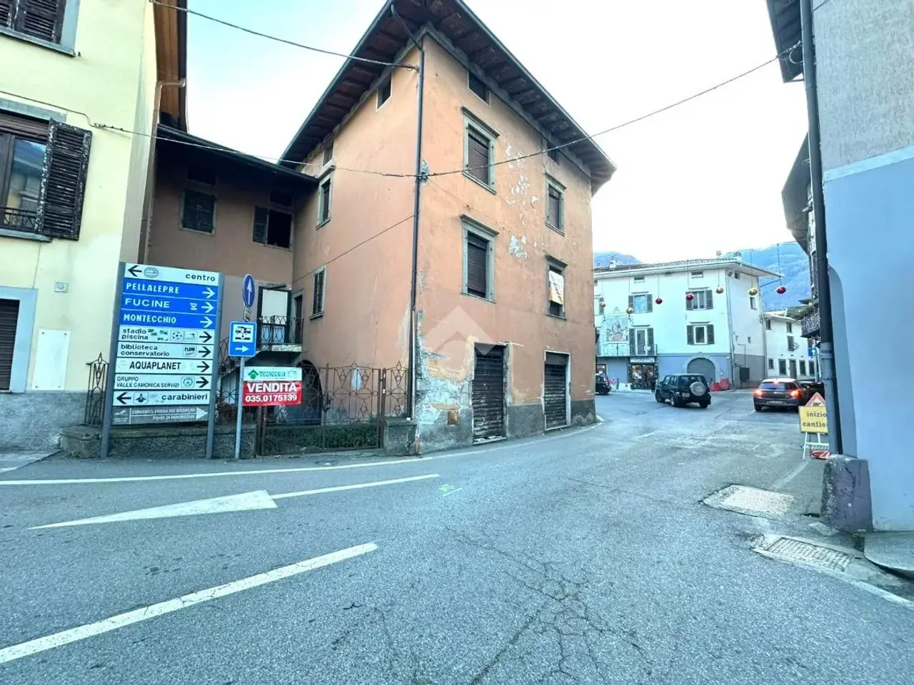 Negozio in Piazza Giacomo Matteotti 3, Darfo Boario Terme, {3} - Foto 1