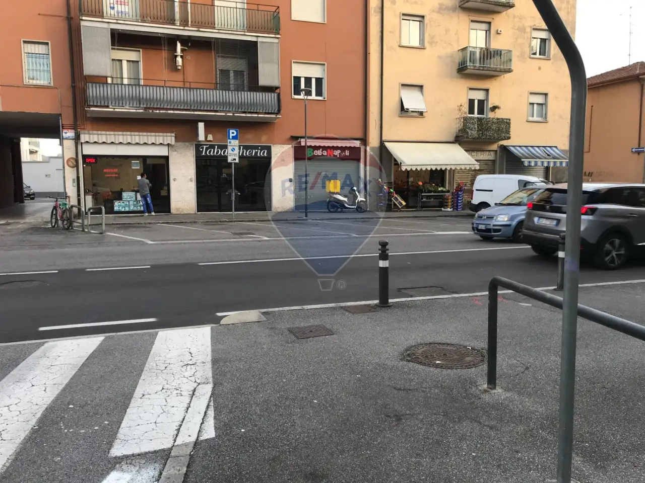 Negozio in Via Celadina 31, Gorle, {3} - Foto 1