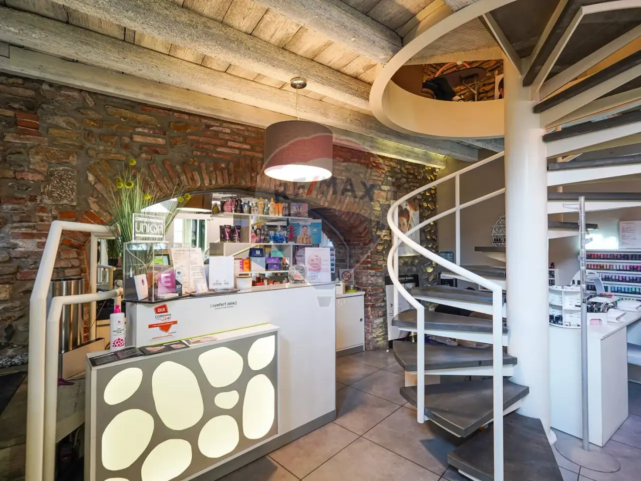 Esercizio commerciale in Via Borgo Palazzo 77, Bergamo, {3} - Foto 1