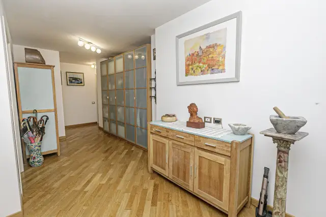 main gallery real estate image