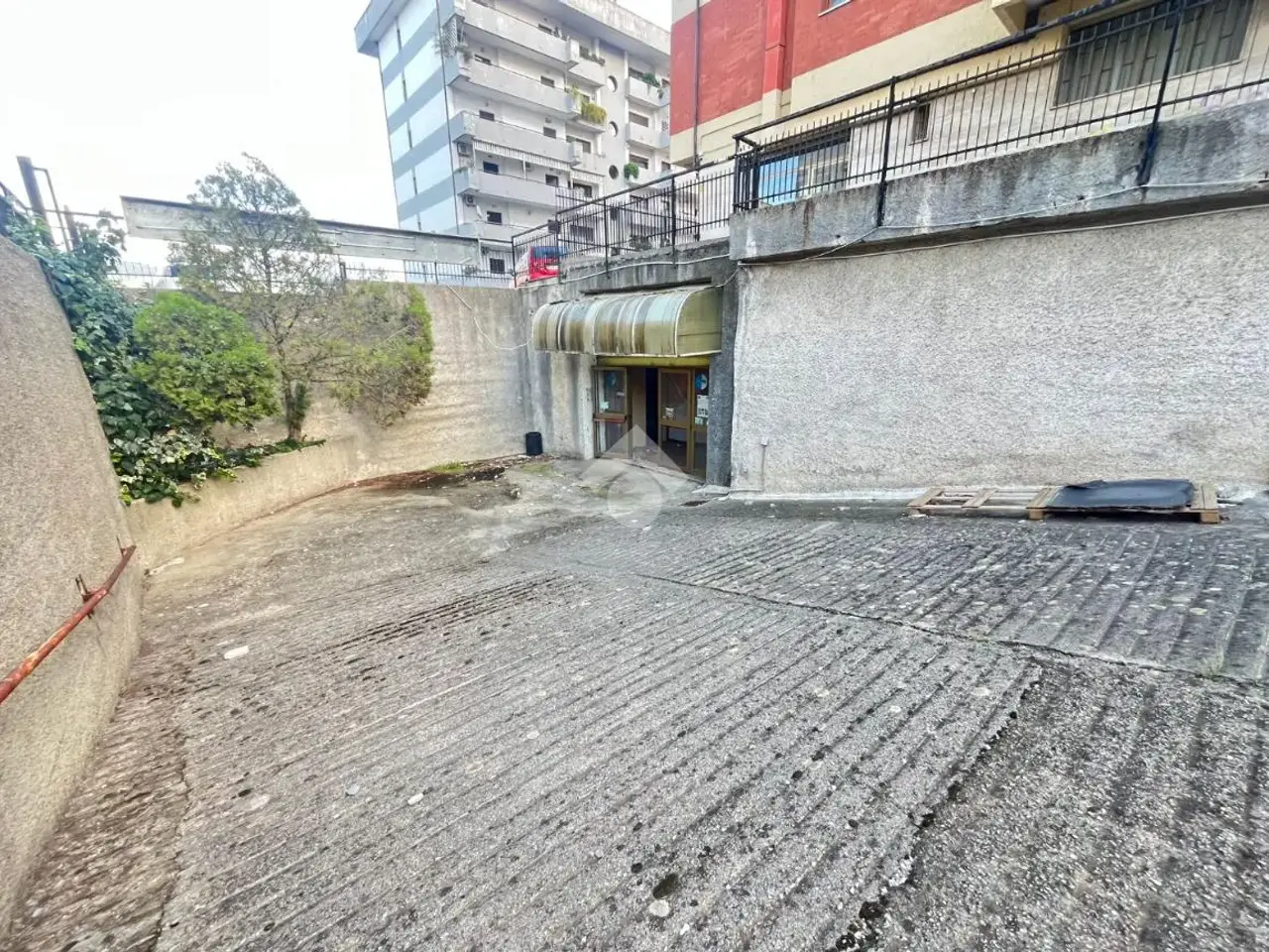 Negozio in Viale Paolo Borsellino 22, Cosenza, {3} - Foto 1