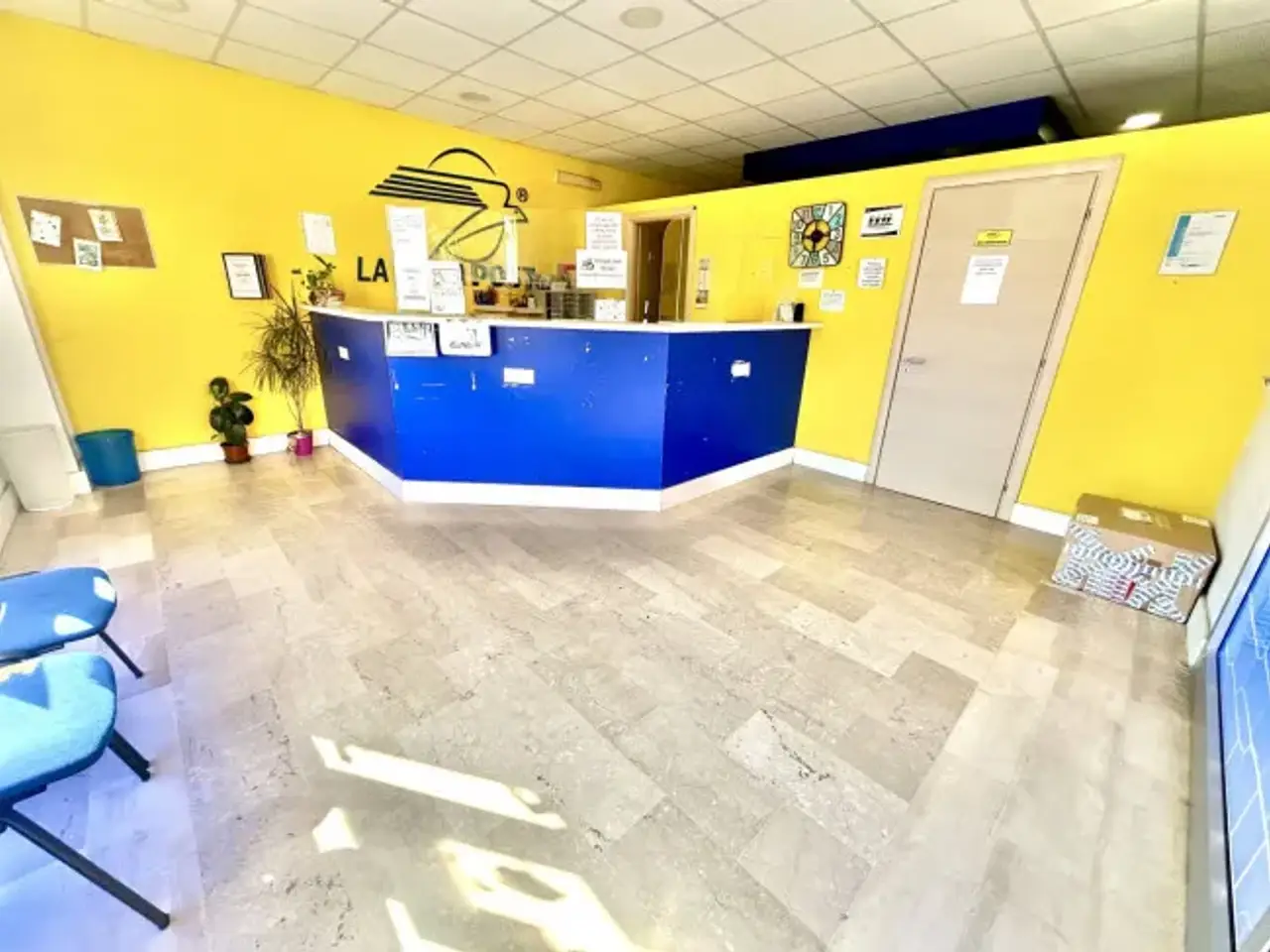 Esercizio commerciale in Corigliano-Rossano - Viale della Repubblica, Corigliano-Rossano, {3} - Foto 2